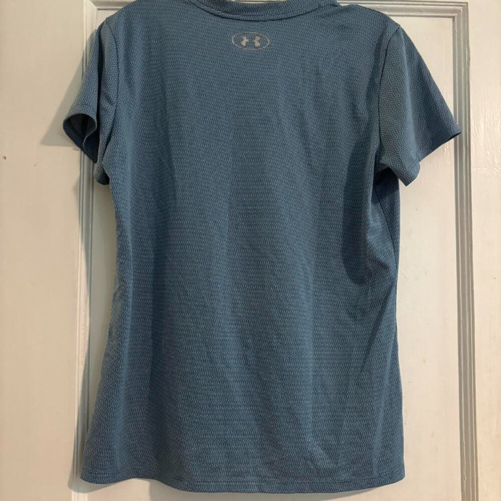 Under Armour heatgear blue and white v-neck shirt